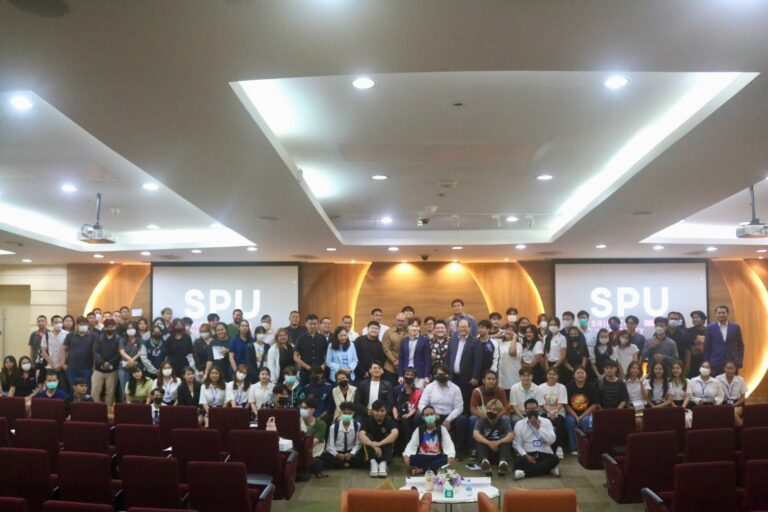 LINE_ALBUM_18766_๒๓๐๗๑๘_4